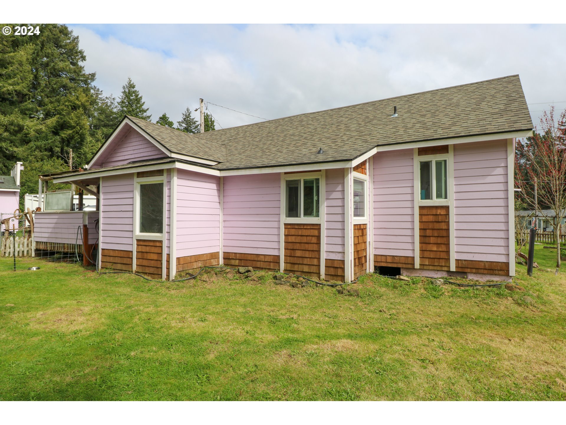 69026 Wildwood Road North Bend, OR 97459 - Photo 7 of 41 Gallery Image 7
