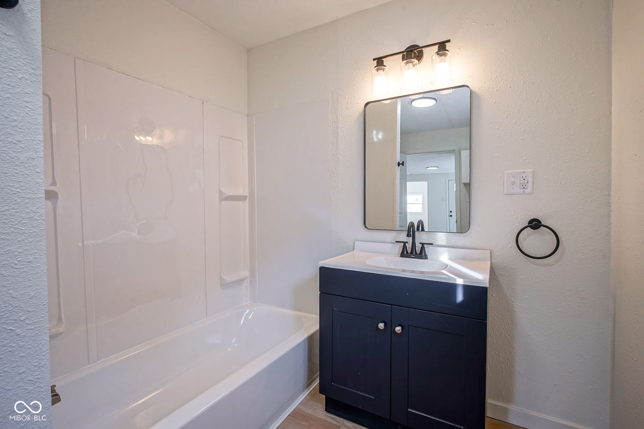 412 Main Street Elwood, IN 46036 - Photo 15 of 32