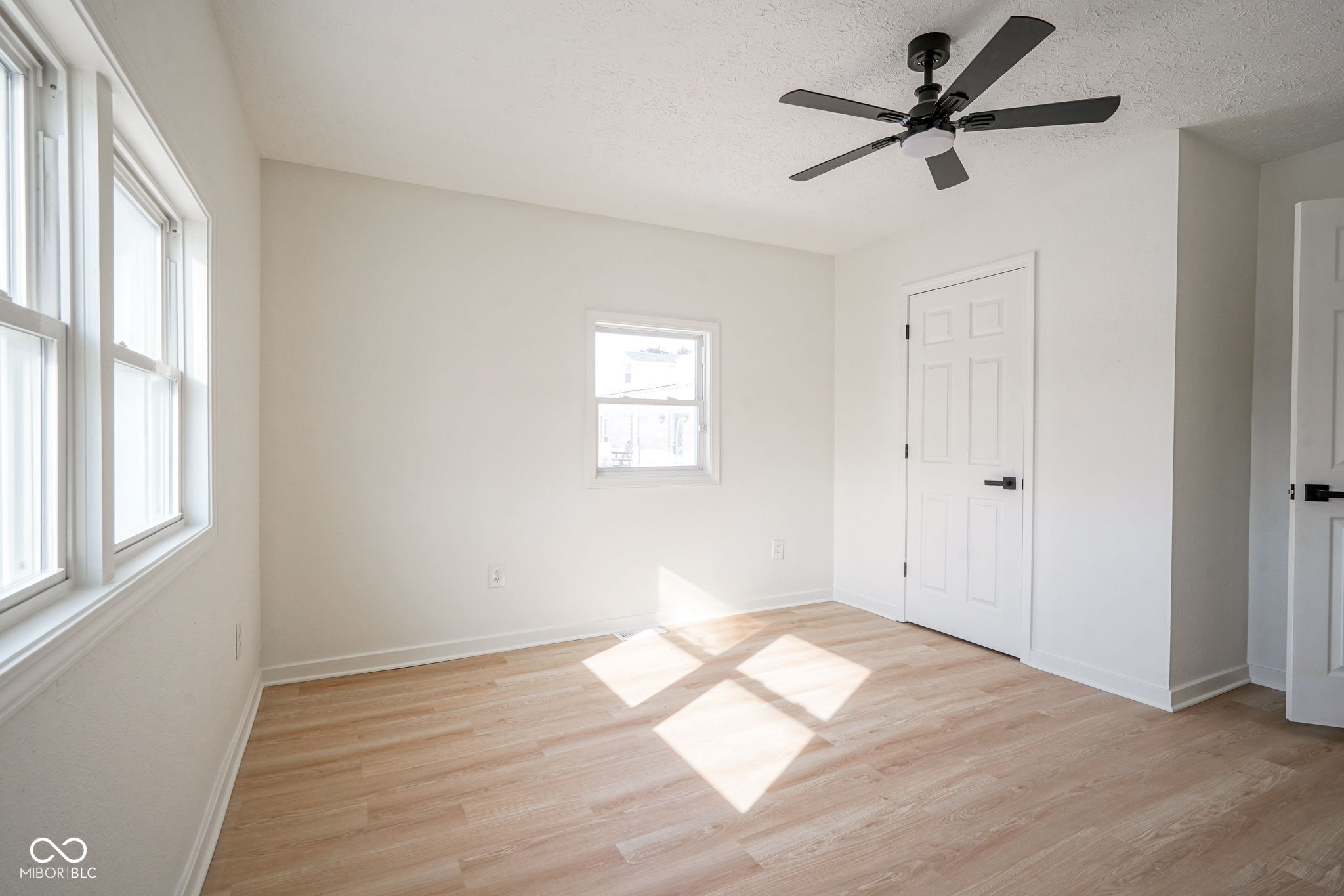 412 Main Street Elwood, IN 46036 - Photo 18 of 32
