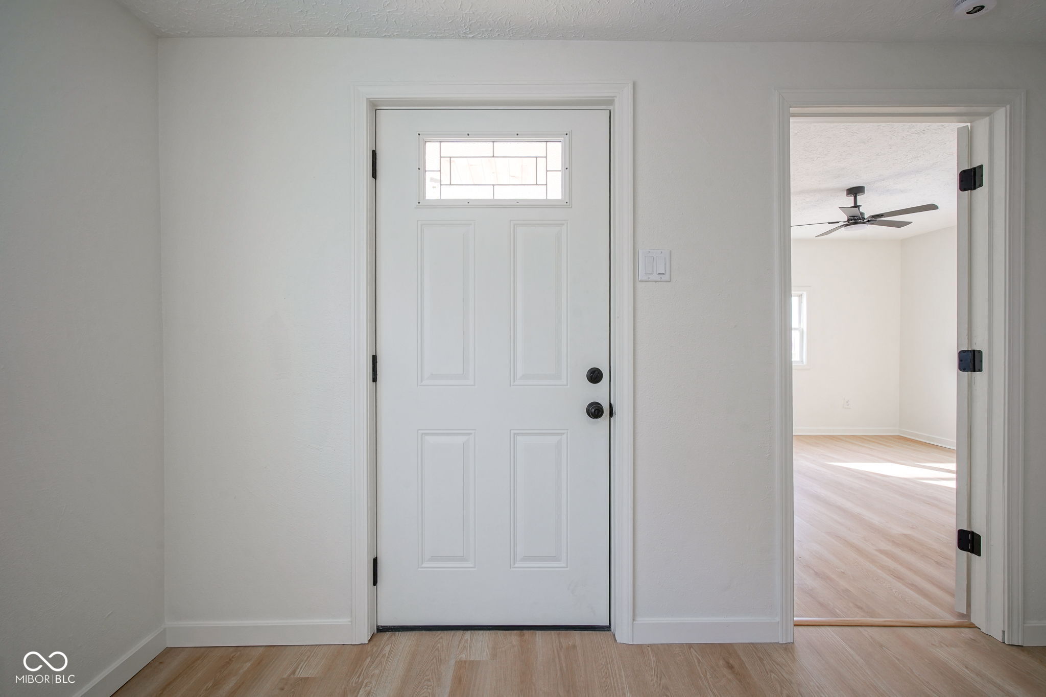412 Main Street Elwood, IN 46036 - Photo 5 of 32