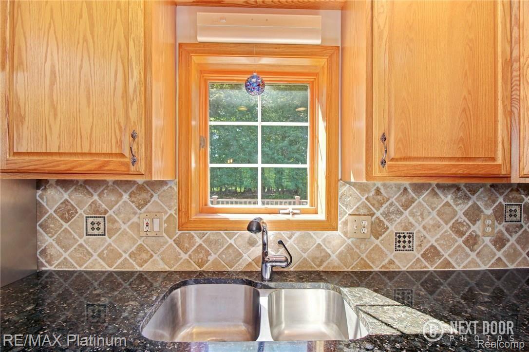 2772 Bullard Road Hartland, MI 48353 - Photo 13 of 72 IMG_3585_7_9.jpg