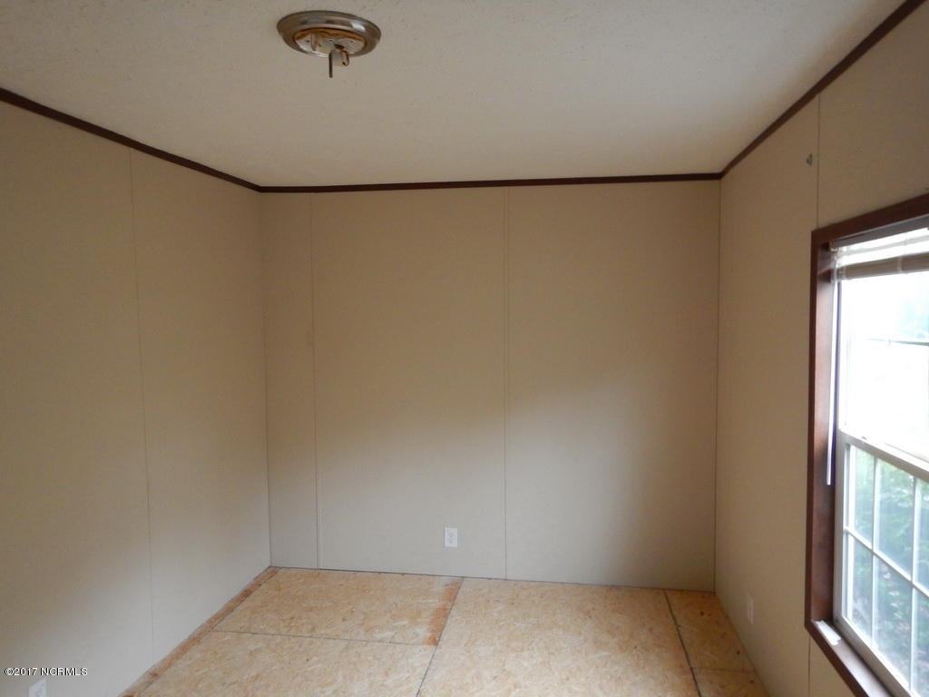 366 Burncoat Road Kinston, NC 28504 - Photo 19 of 19 125 BEDROOM 3