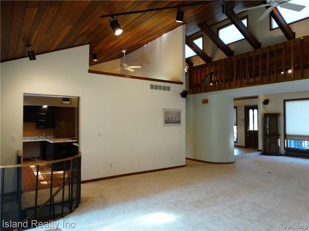 22673 Meridian Road Grosse Ile, MI 48138 - Photo 11 of 48