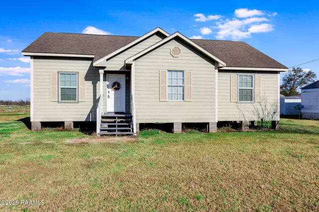 $174,900 | 1014 Carolyn Rose Drive, Breaux Bridge, LA 70517