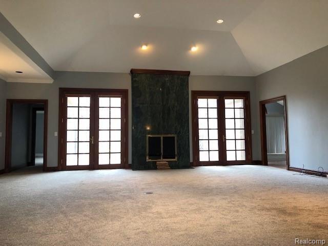 3460 Summit Ridge Drive Rochester, MI 48306 - Photo 3 of 22 Great Room