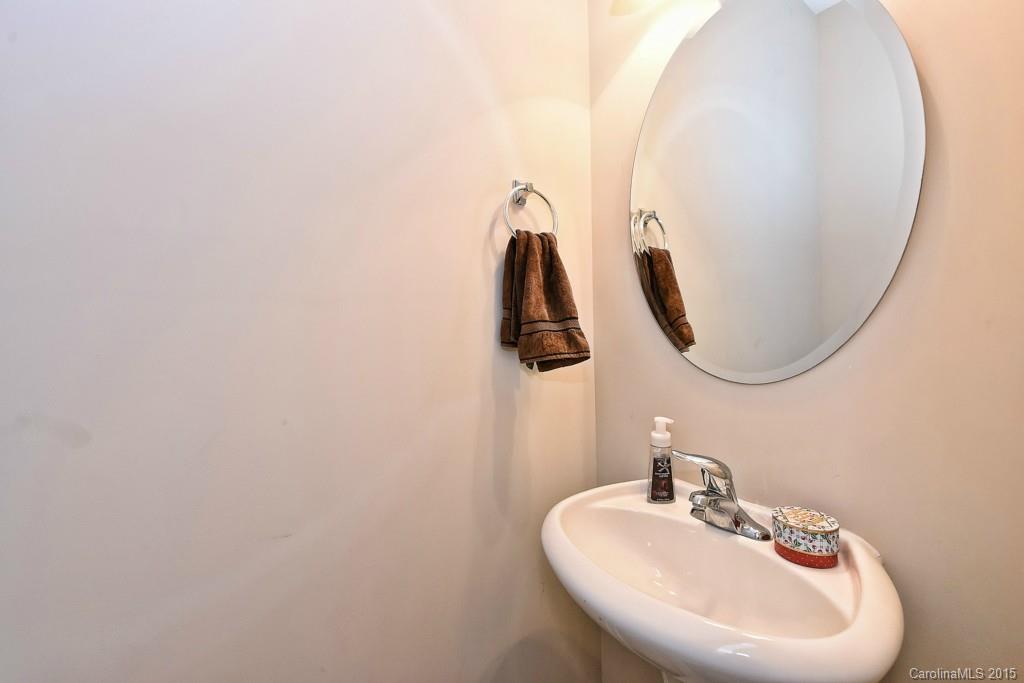 11113 Greenhead View Road Charlotte, NC 28262 - Photo 11 of 22 Gallery Image 11