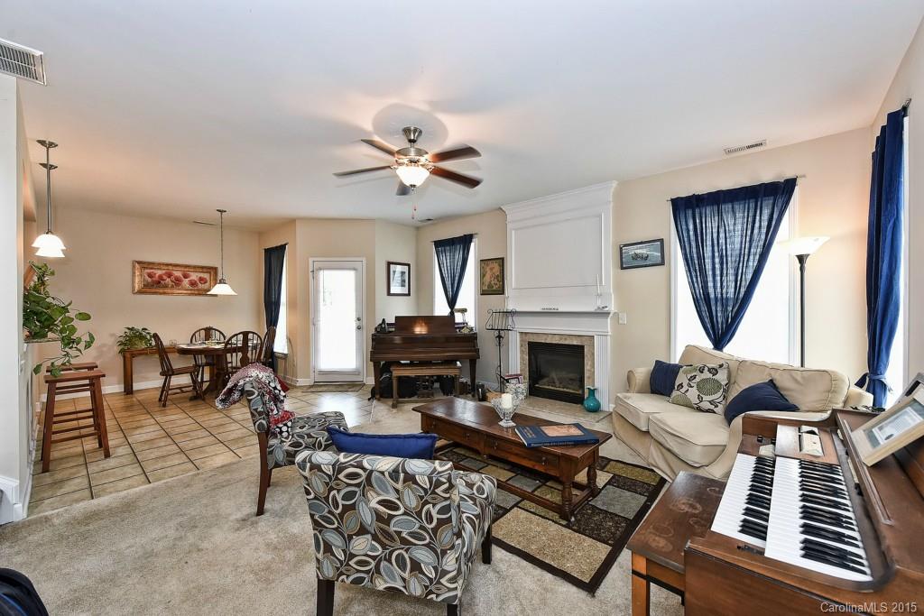 11113 Greenhead View Road Charlotte, NC 28262 - Photo 5 of 22 Gallery Image 5
