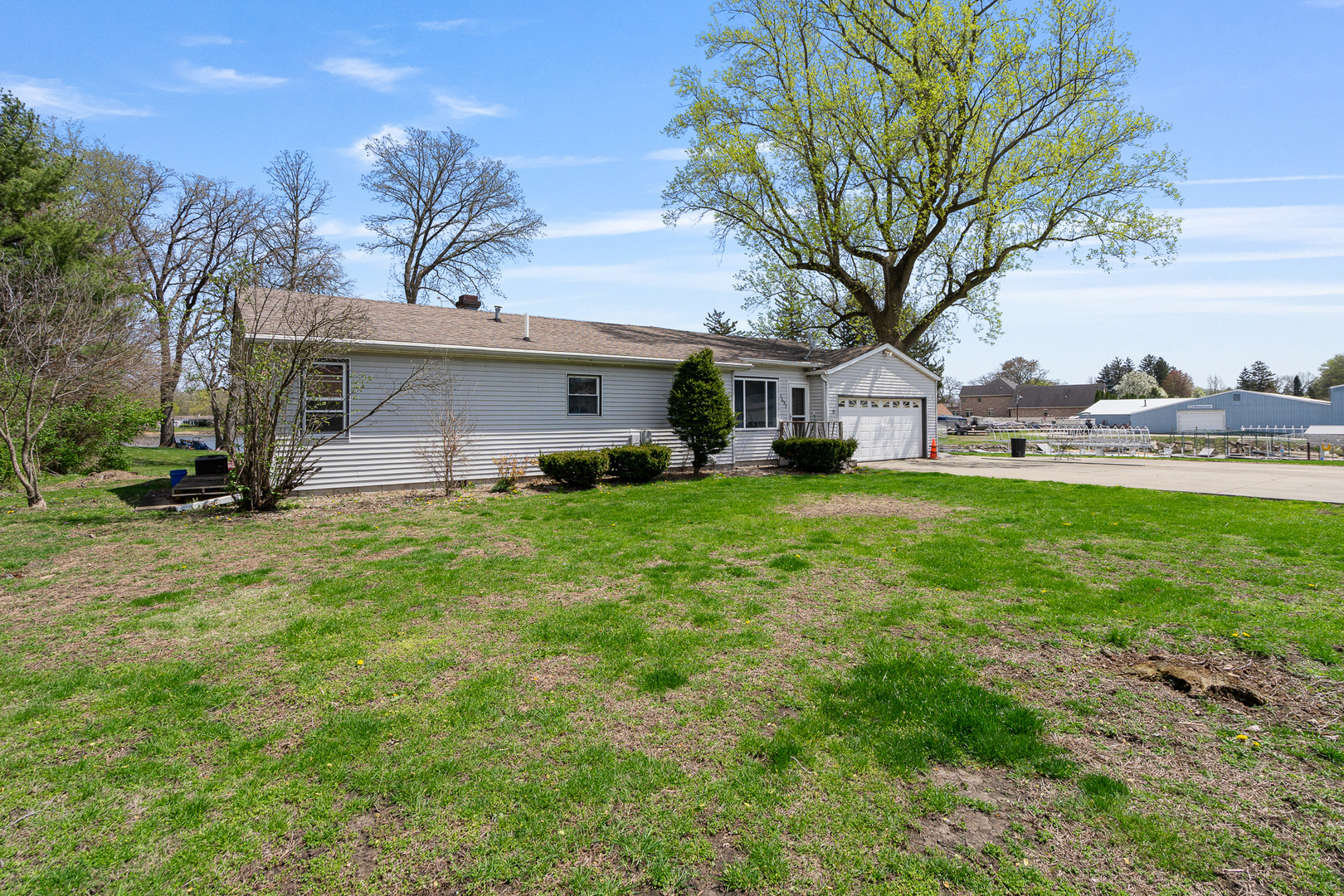 2697 River Road Kankakee, IL 60901 - Photo 20 of 60 a view of a house with a yard