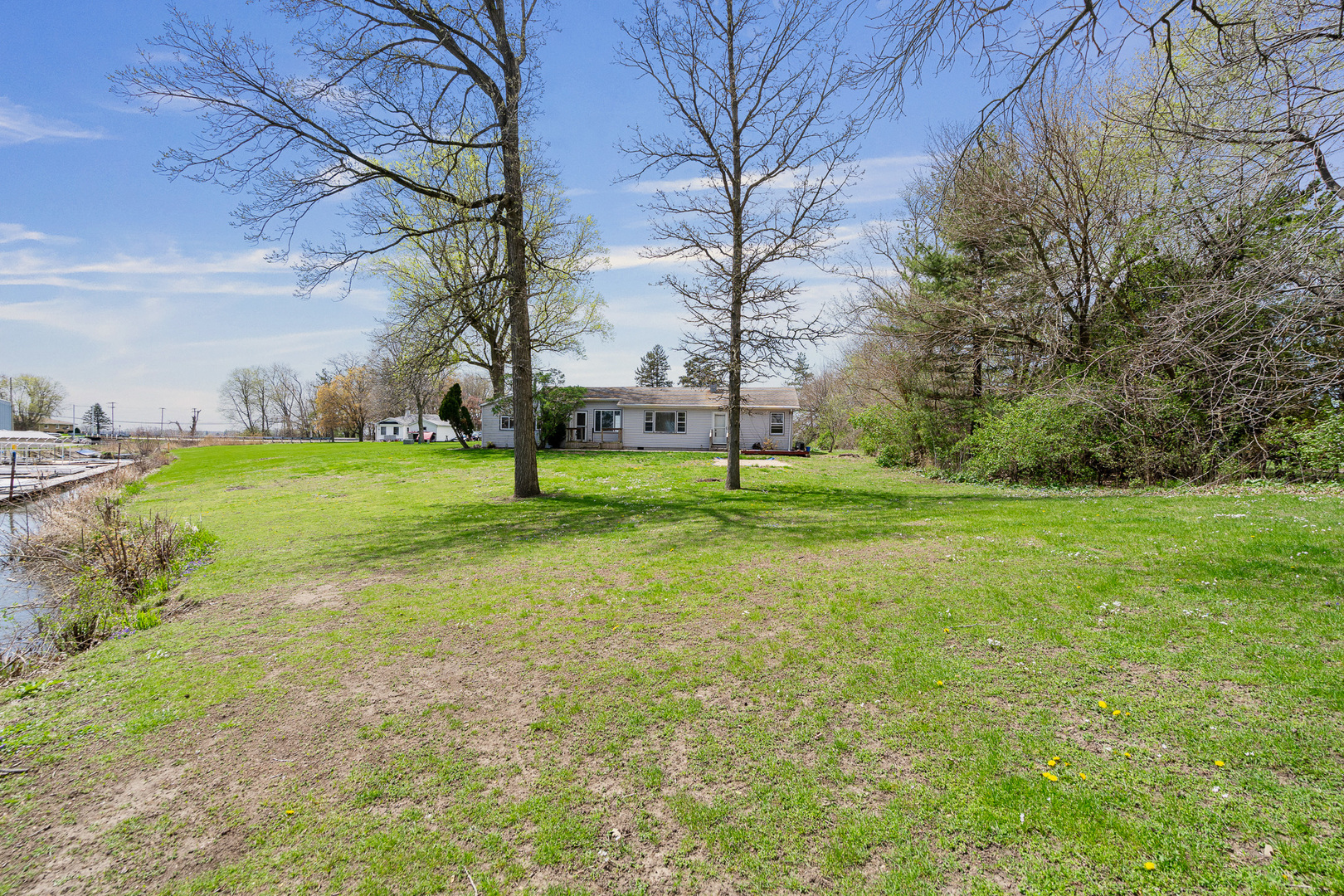 2697 River Road Kankakee, IL 60901 - Photo 22 of 60 a view of a park with large trees