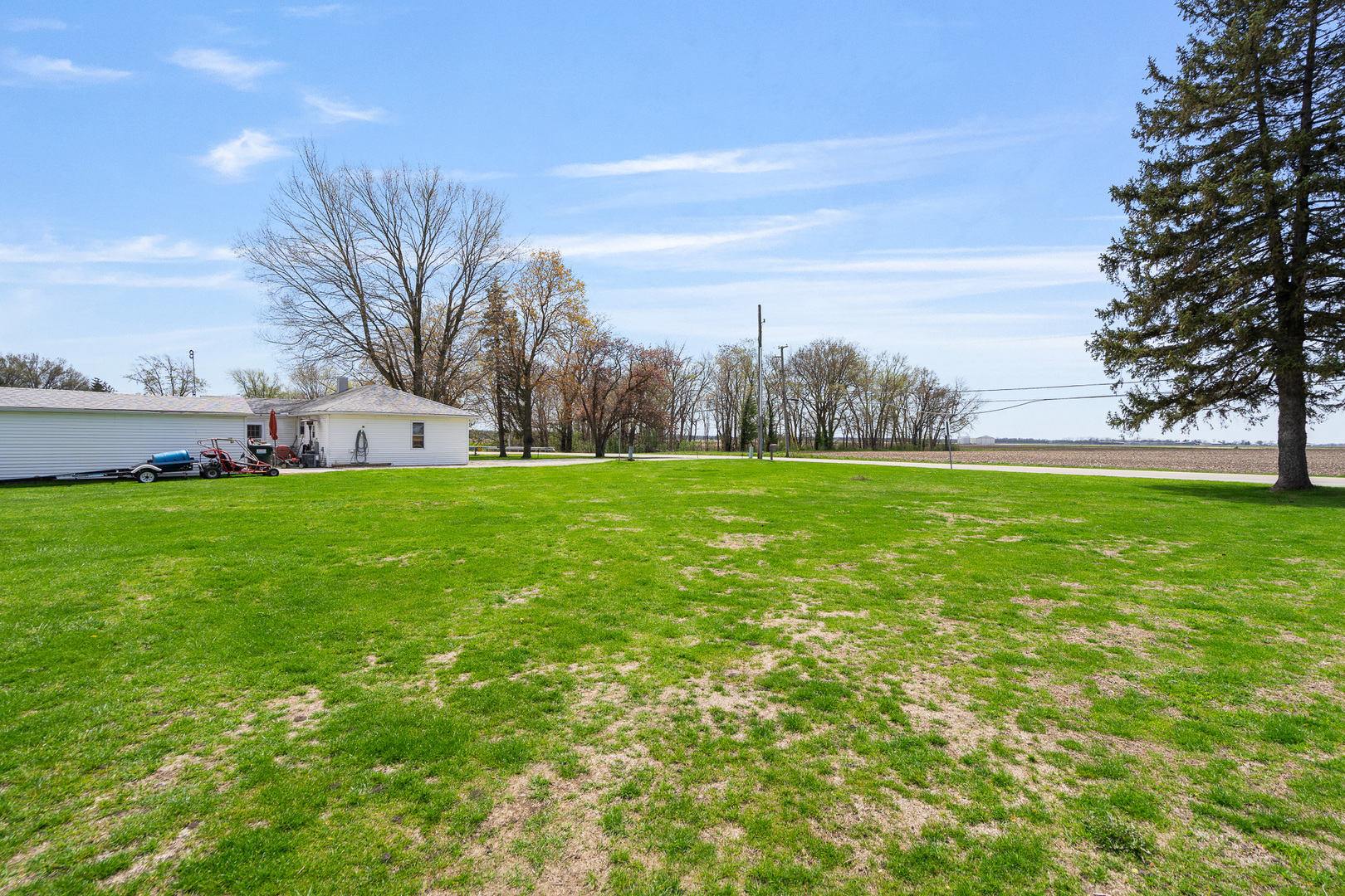 2697 River Road Kankakee, IL 60901 - Photo 41 of 60 a view of a park with large trees
