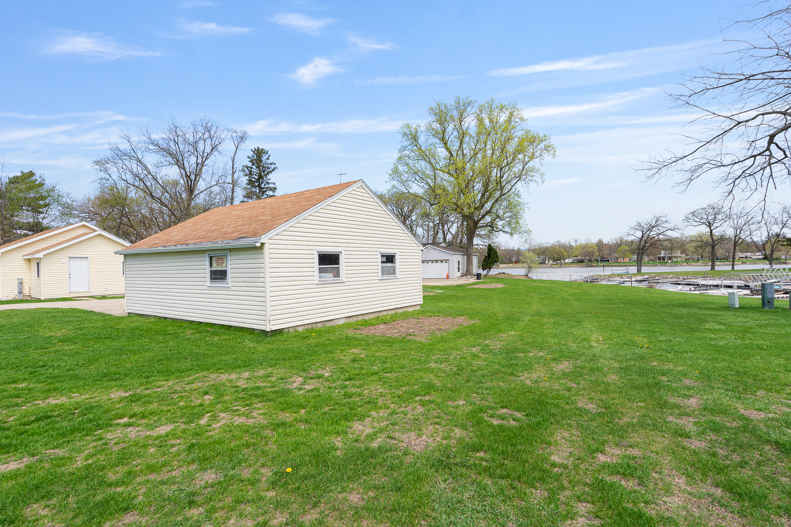 2697 River Road Kankakee, IL 60901 - Photo 42 of 60 a view of a yard in front of the house