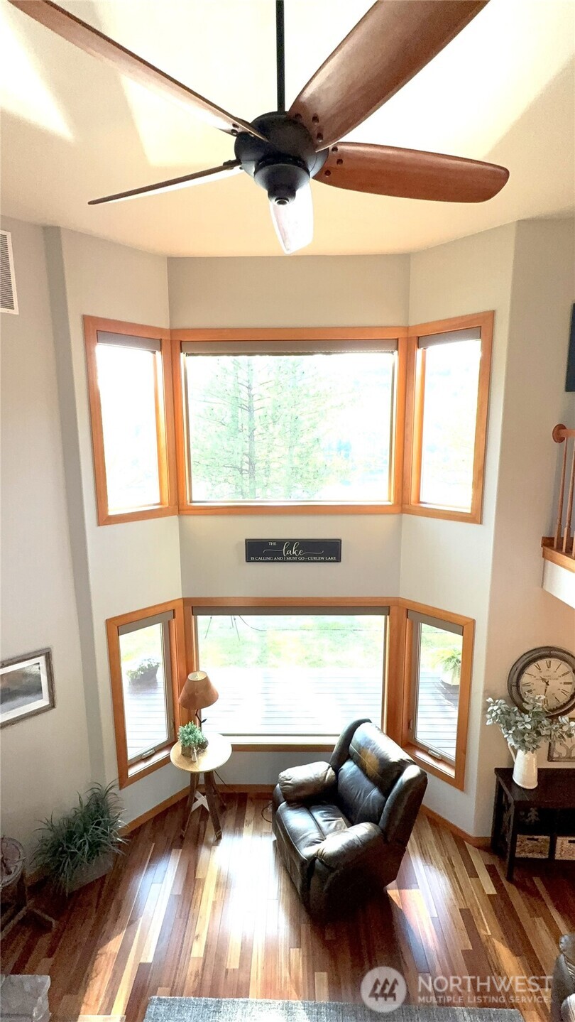 8 Julian Bay Road Republic, WA 99166 - Photo 13 of 40 a living room with furniture and a window