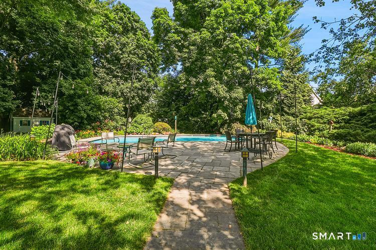 39 Stanwich Road Greenwich, CT 06830 - Photo 6 of 28