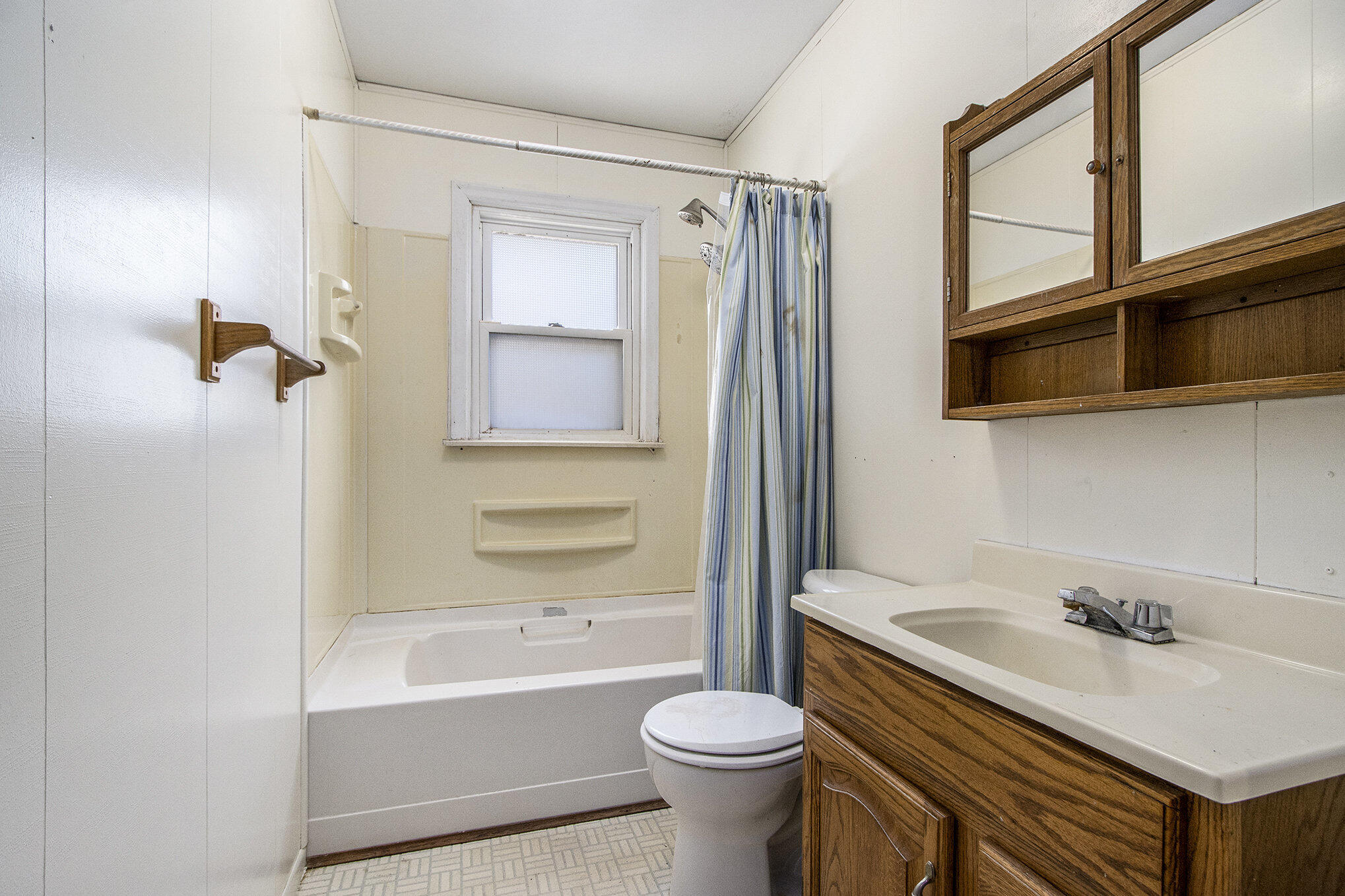 13976 20 Mile Road Marshall, MI 49068 - Photo 19 of 26 016_1397620mile_24_499