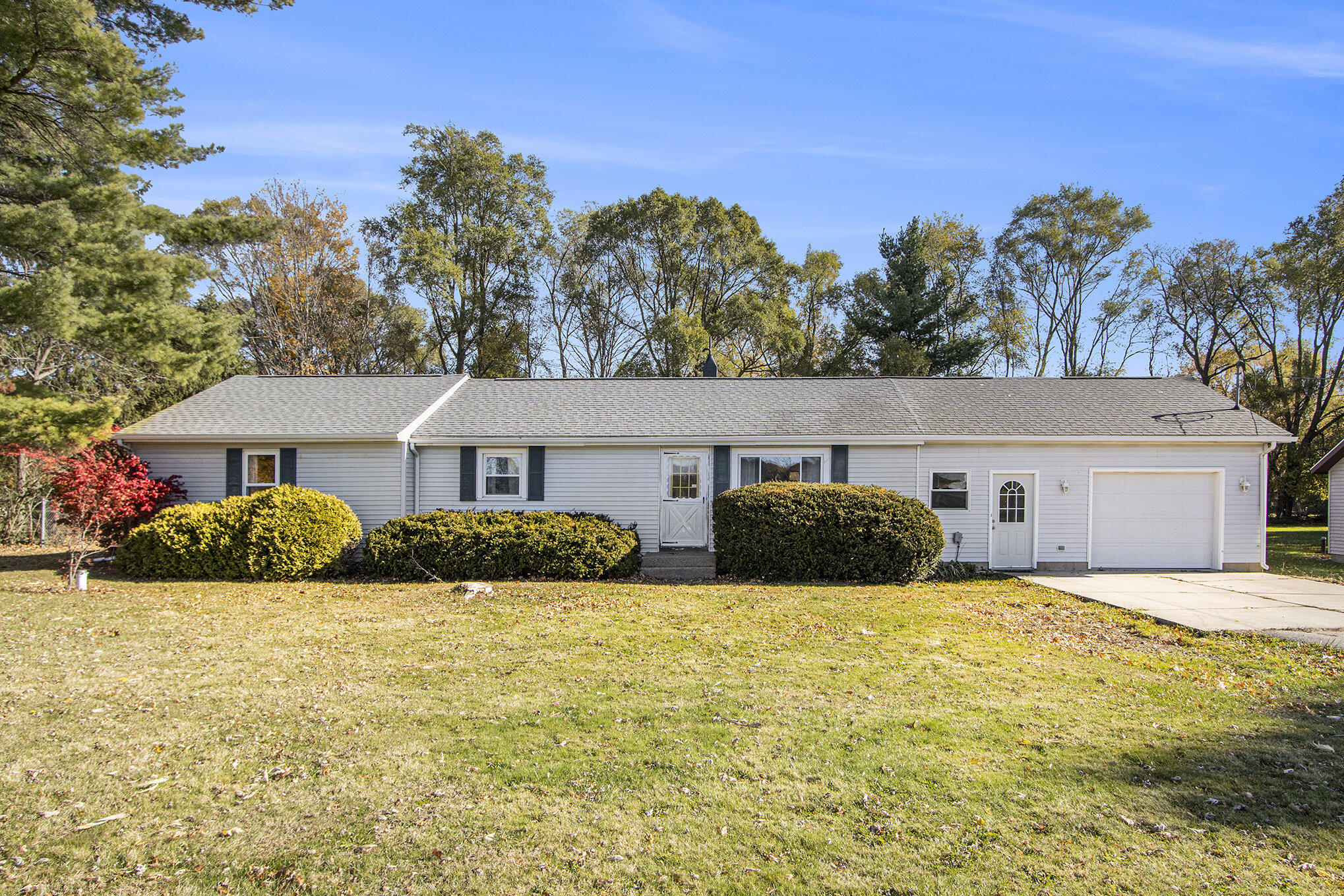 13976 20 Mile Road Marshall, MI 49068 - Photo 2 of 26 002_1397620mile_1_709