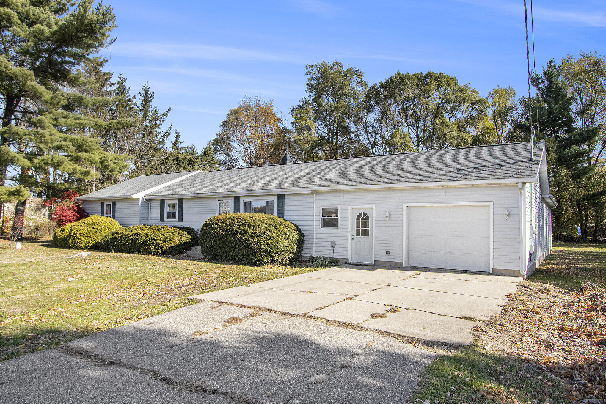 13976 20 Mile Road Marshall, MI 49068 - Photo 3 of 26 003_1397620mile_610