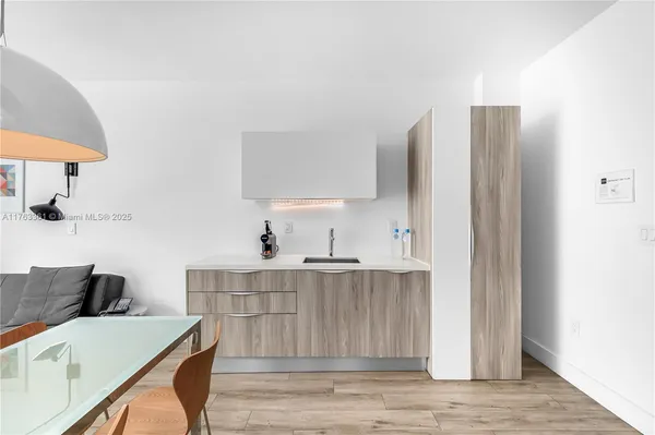 $290,000 | 1215 West Avenue, Unit 203, Miami Beach, FL 33139