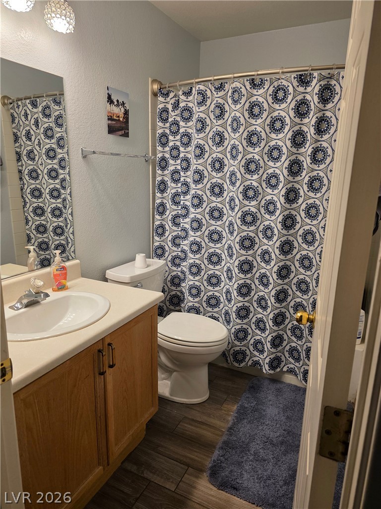 826 Manor Shores Road Henderson, NV 89002 - Photo 12 of 20 Guest Bathroom