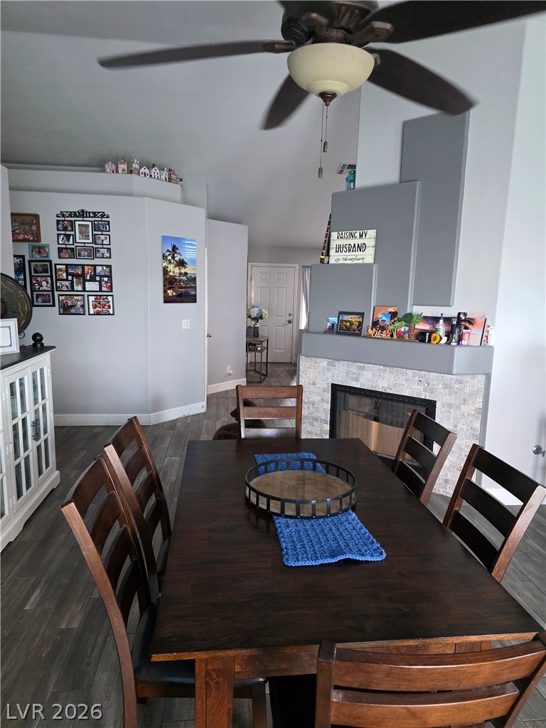 826 Manor Shores Road Henderson, NV 89002 - Photo 5 of 20 Dining Room (Double Fireplace)