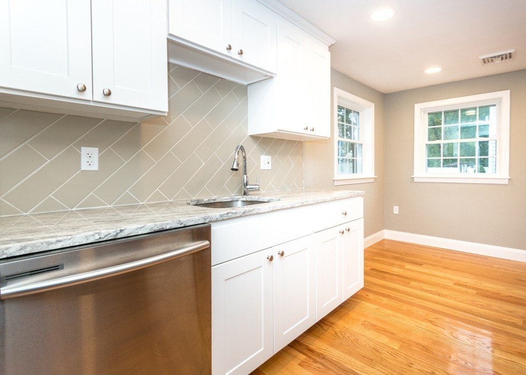 99 Cameron Road Norwood, MA 02062 - Photo 3 of 13 Gallery Image 3