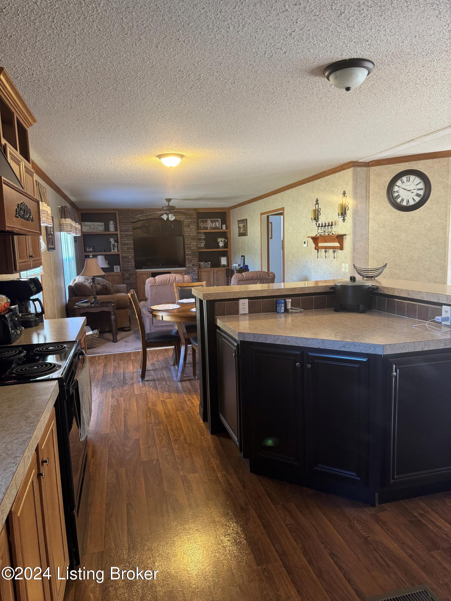 200 Whipperwheel Road Shepherdsville, KY 40165 - Photo 7 of 25 44