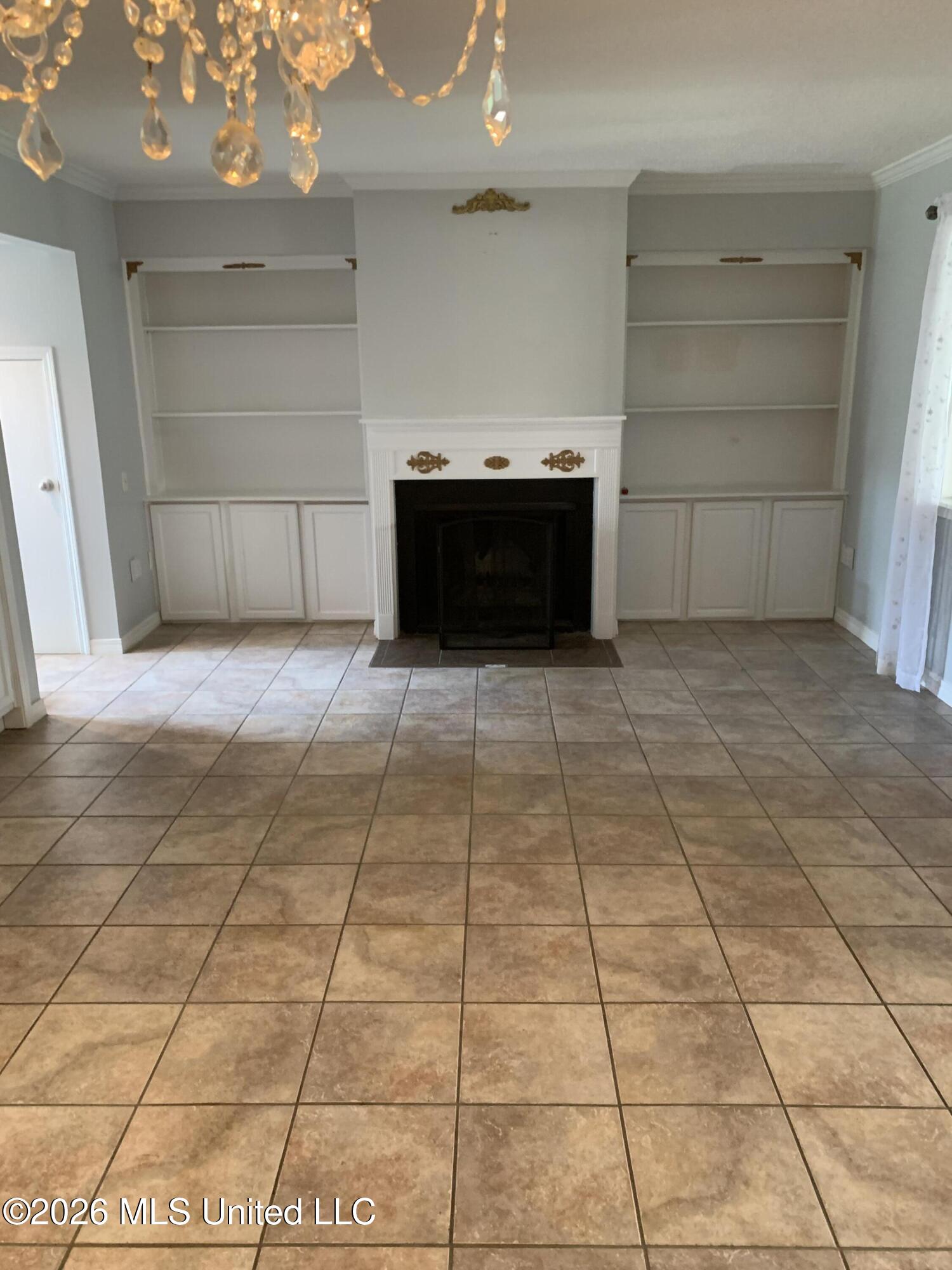 928 Courthouse Road, Unit 38 Gulfport, MS 39507 - Photo 7 of 21 Living Area