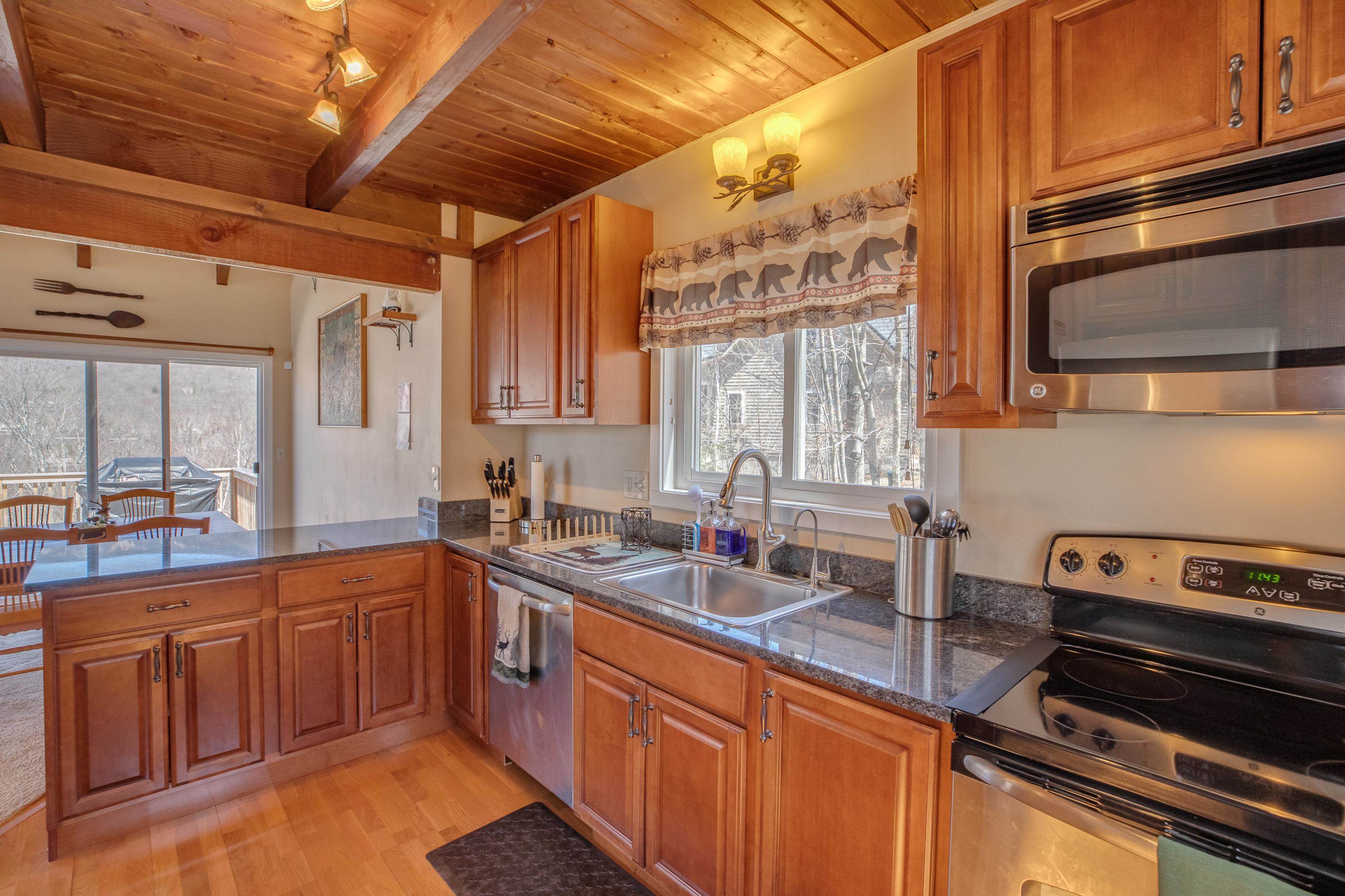 16 Beechnut Drive Lincoln, NH 03251 - Photo 15 of 40