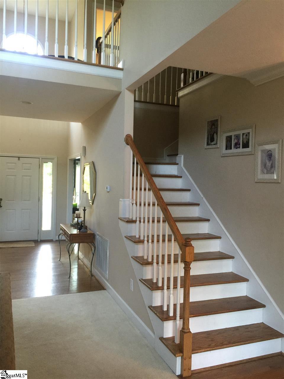 8 Whitehurst Way Simpsonville, SC 29680 - Photo 3 of 27 Gallery Image 3