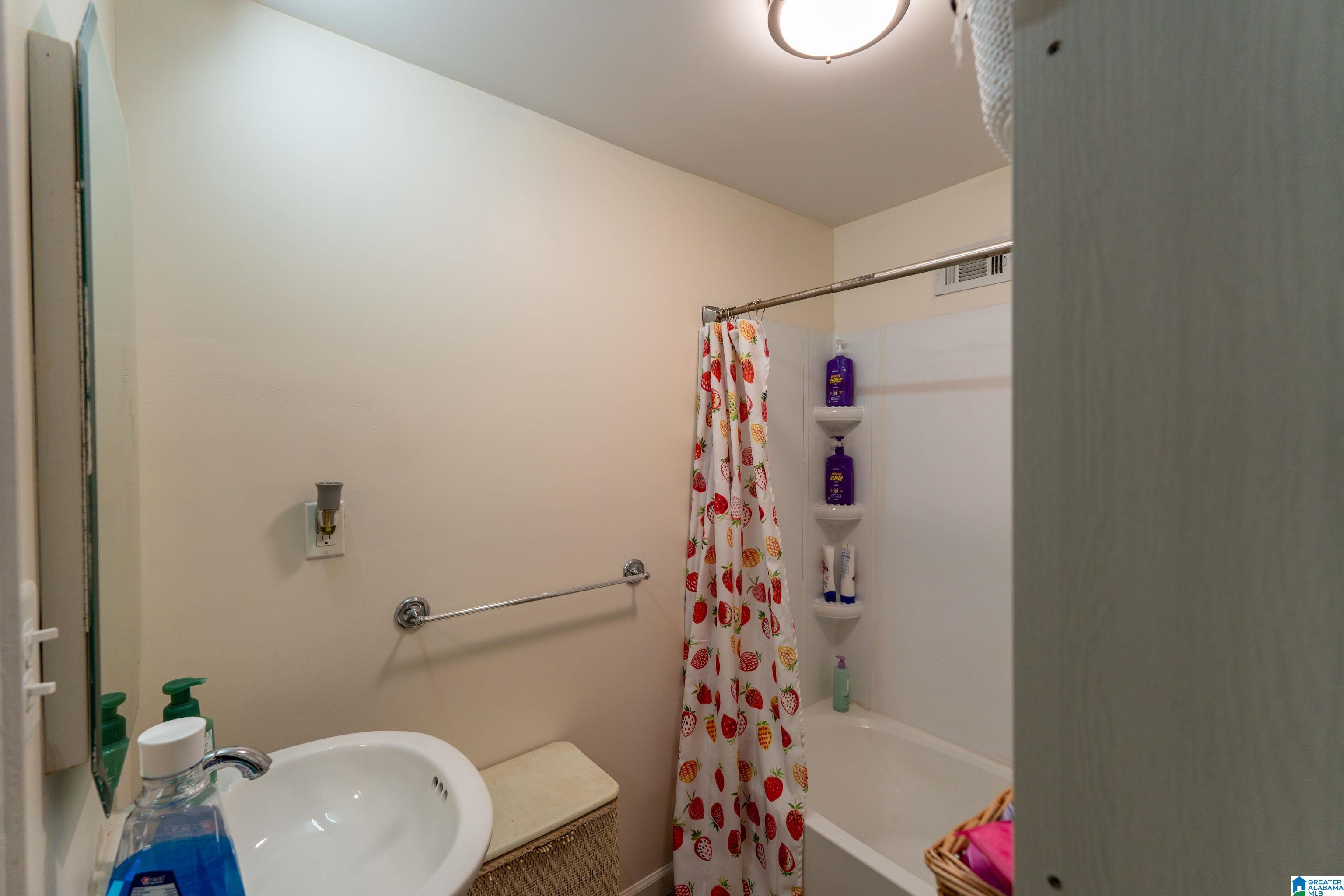 325 Ridgewood Drive Hayden, AL 35079 - Photo 63 of 67