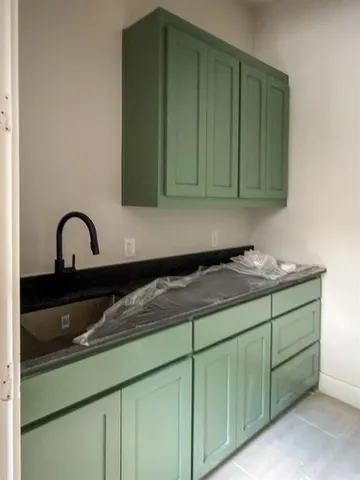 a close view of sink and tap