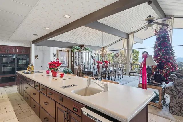 $2,300,000 | 9902 Heavenly Way, La Mesa, CA 91941