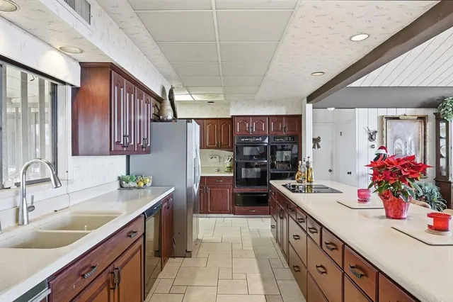 $2,300,000 | 9902 Heavenly Way, La Mesa, CA 91941