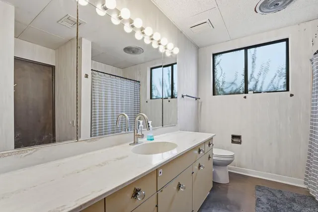 $2,300,000 | 9902 Heavenly Way, La Mesa, CA 91941