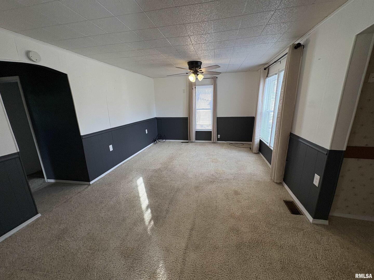 403 Wortby Street Odin, IL 62870 - Photo 4 of 11