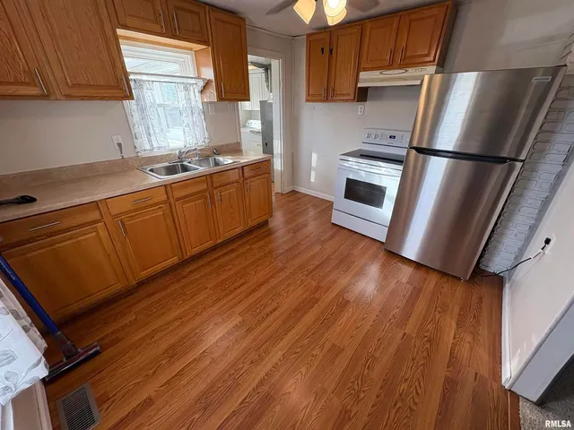 $69,900 | 403 Wortby Street, Odin, IL 62870