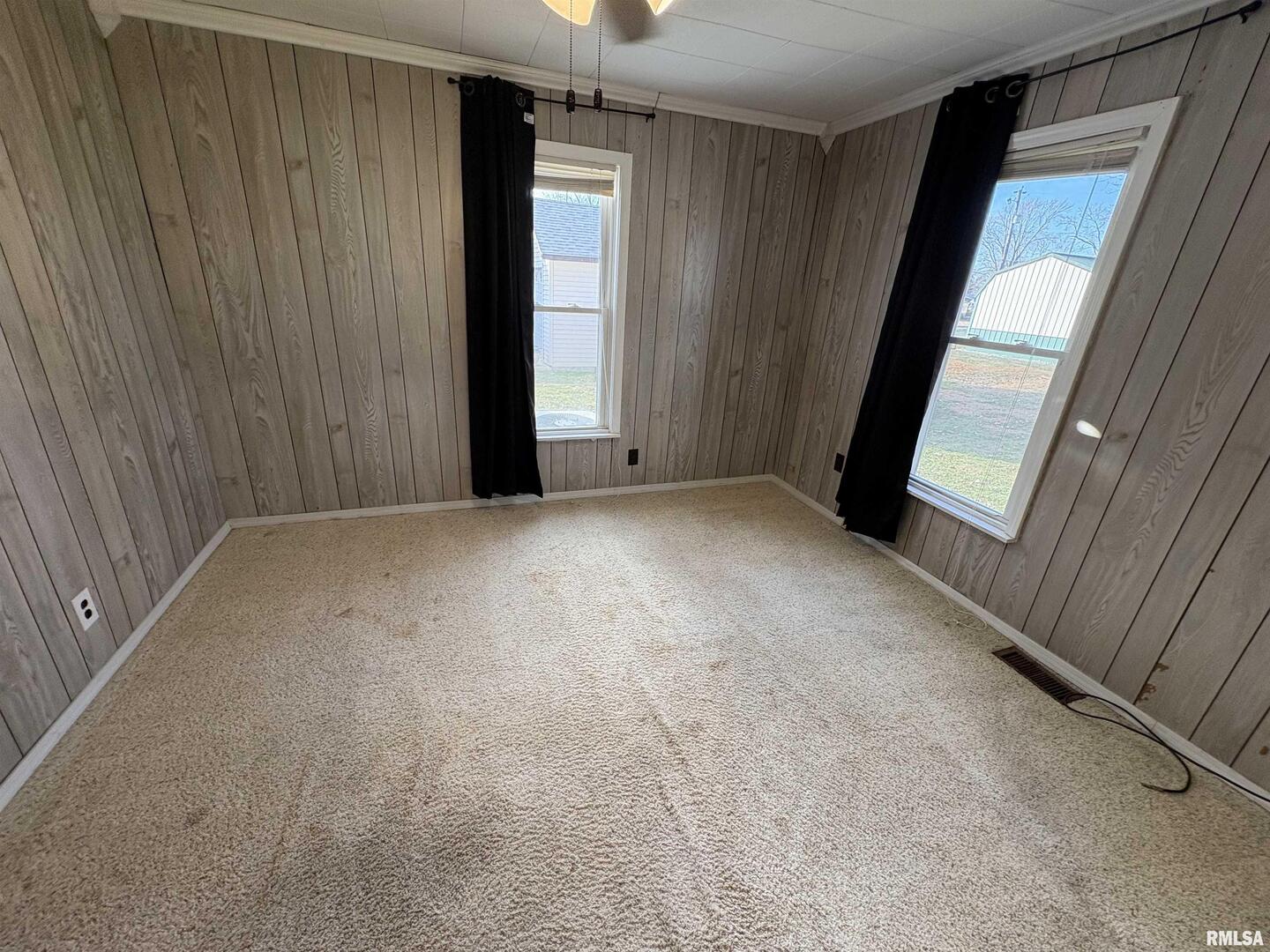 403 Wortby Street Odin, IL 62870 - Photo 9 of 11