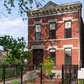 $2,250 | 1433 North California Avenue, Unit 2, Chicago, IL 60622