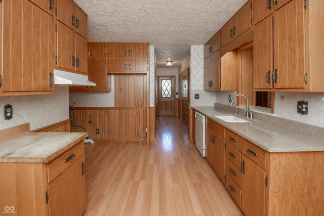 $350,000 | 660 East Drive, Seymour, IN 47274