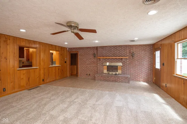 $350,000 | 660 East Drive, Seymour, IN 47274