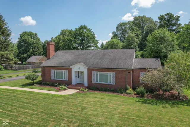 $350,000 | 660 East Drive, Seymour, IN 47274