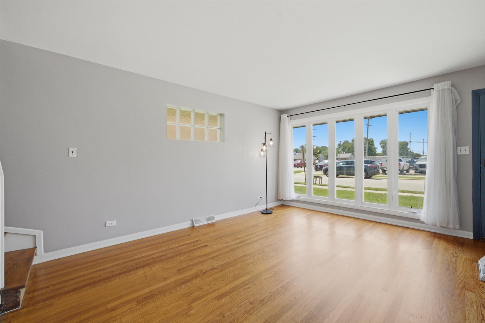 8404 45th Street Lyons, IL 60534 - Photo 6 of 26