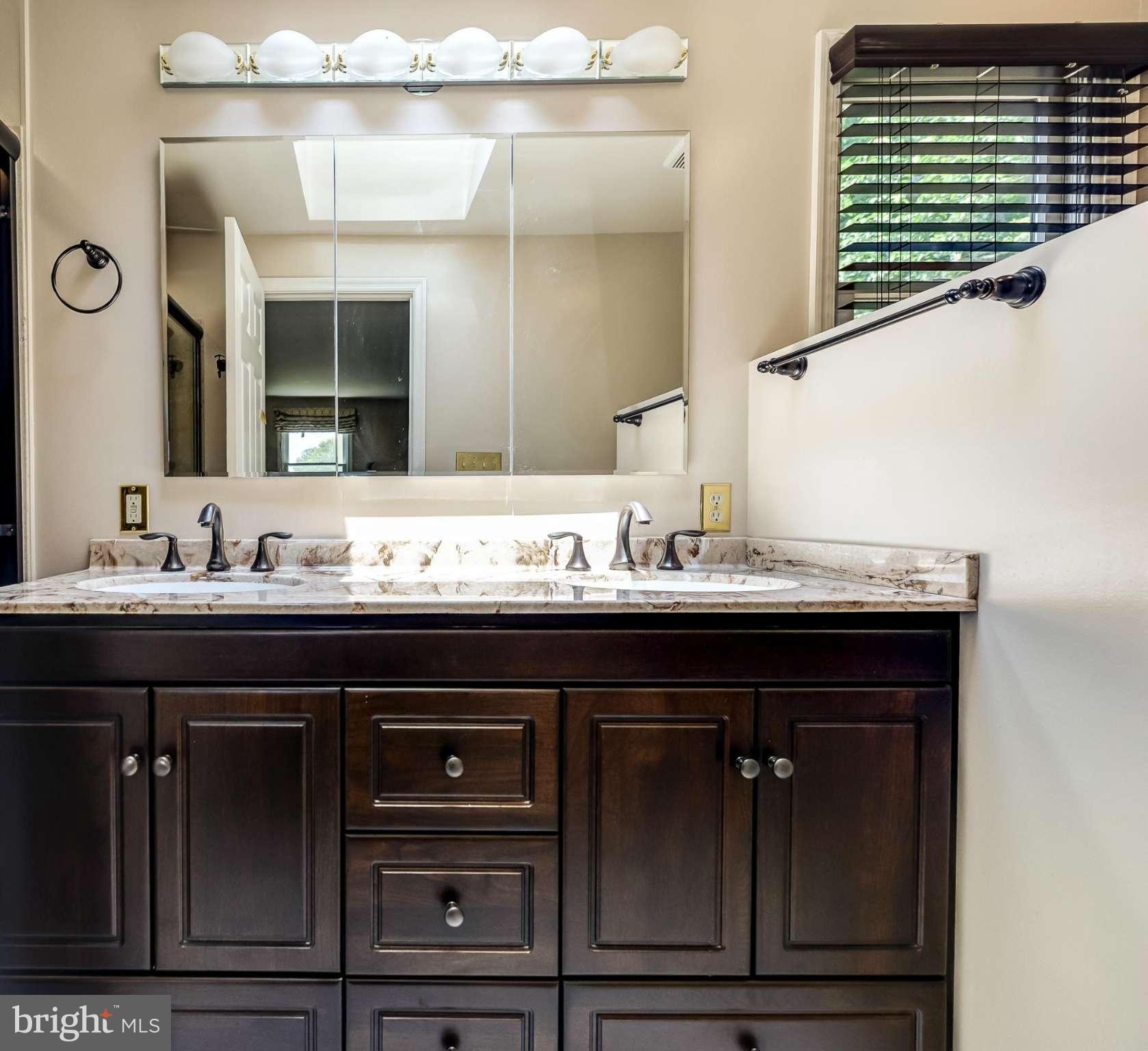 15517 Wembrough Street Silver Spring, MD 20905 - Photo 14 of 23 Bath (Master)