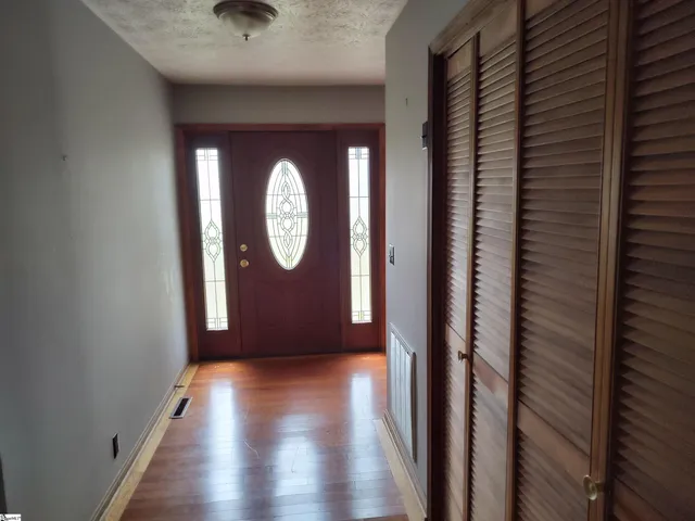 $1,950 | 109 Triangle Pine Road, Fountain Inn, SC 29644