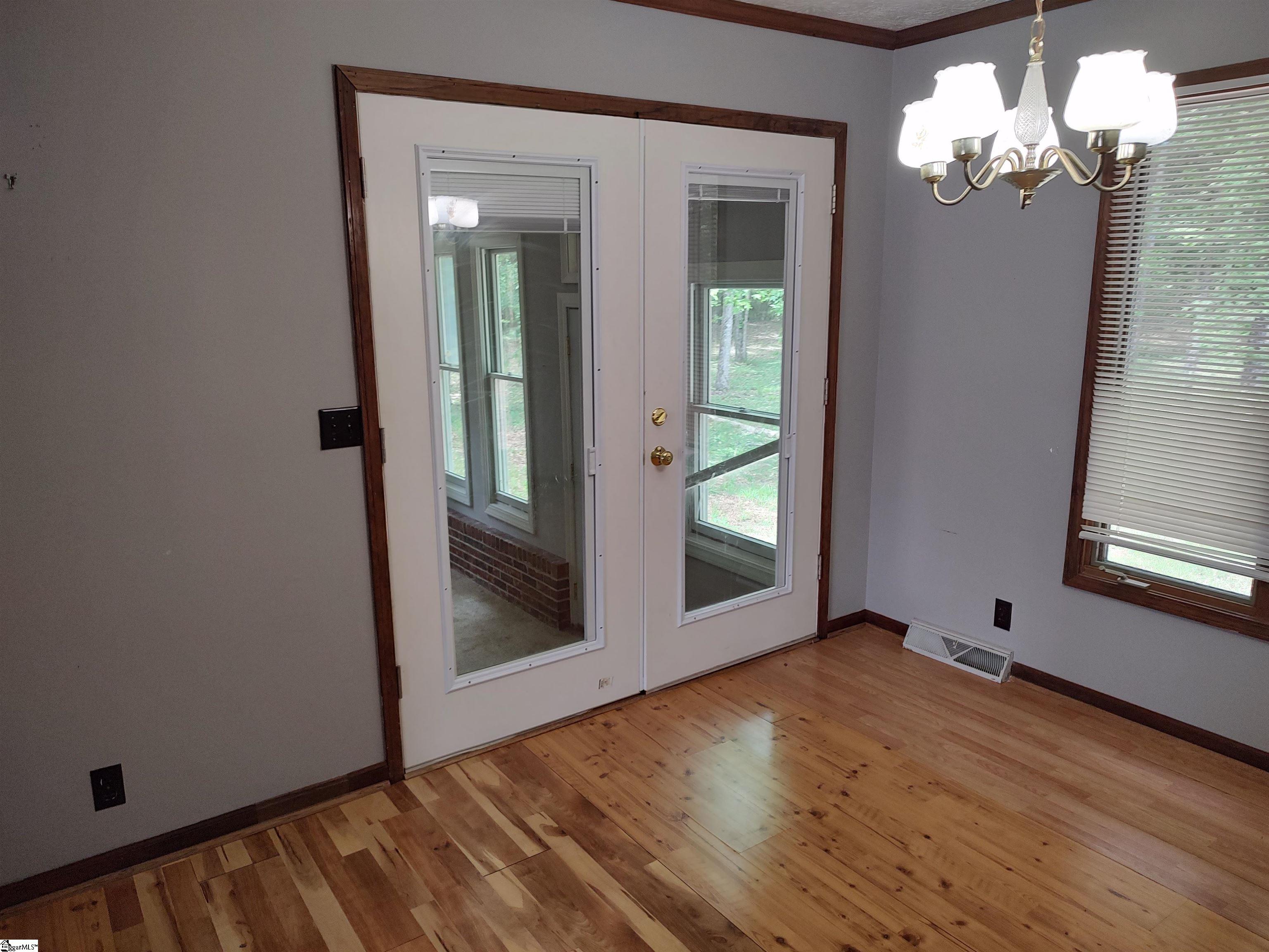 109 Triangle Pine Road Fountain Inn, SC 29644 - Photo 6 of 10