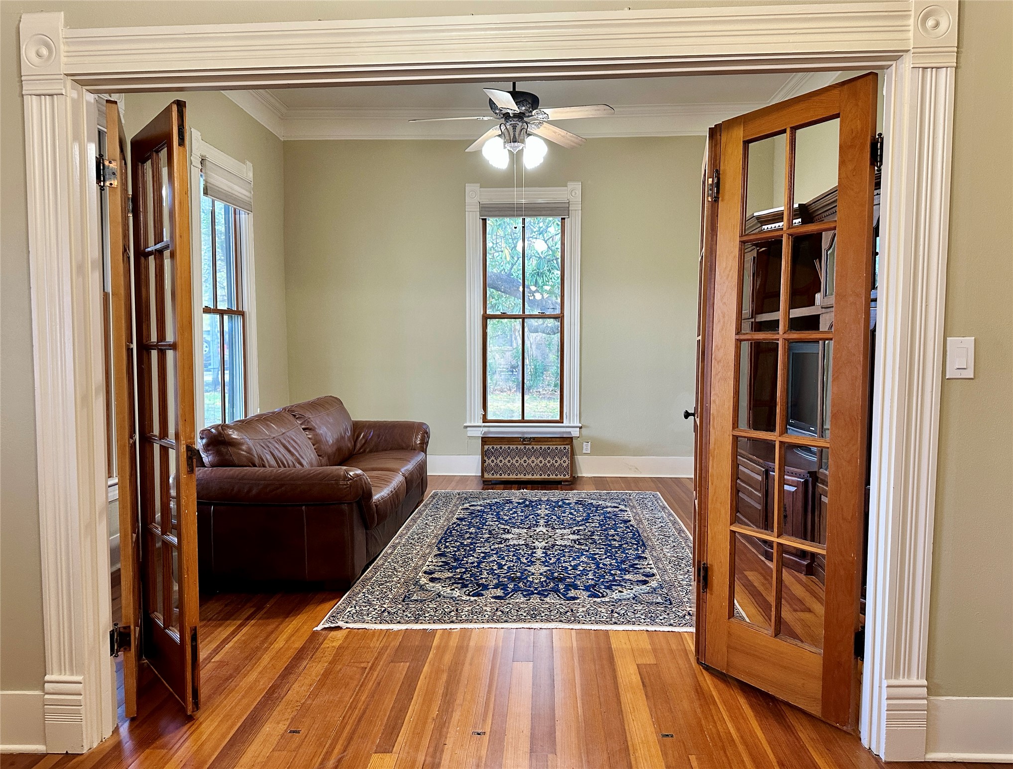 802 Main Street Bastrop, TX 78602 - Photo 10 of 37 a living room with furniture and a rug