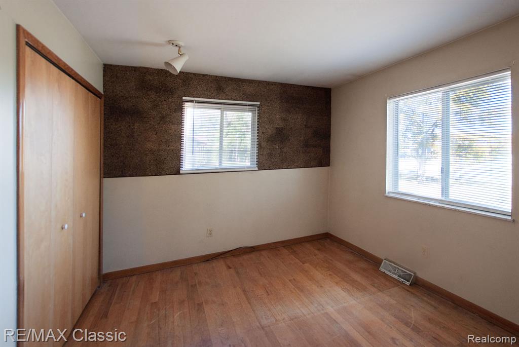 5959 Carroll Lk Road Commerce Township, MI 48382 - Photo 19 of 33