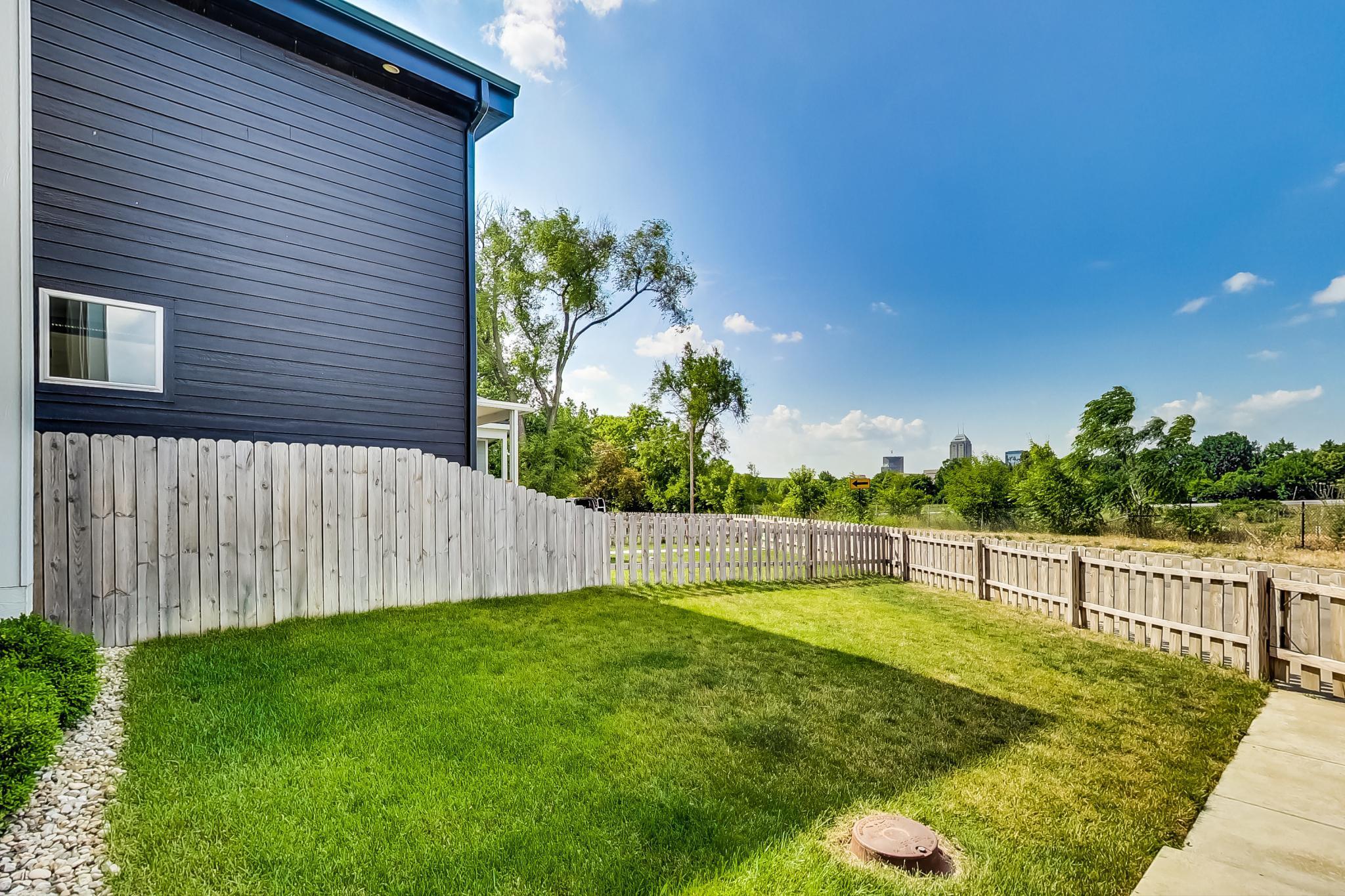 709 Prospect Street Indianapolis, IN 46203 - Photo 4 of 45