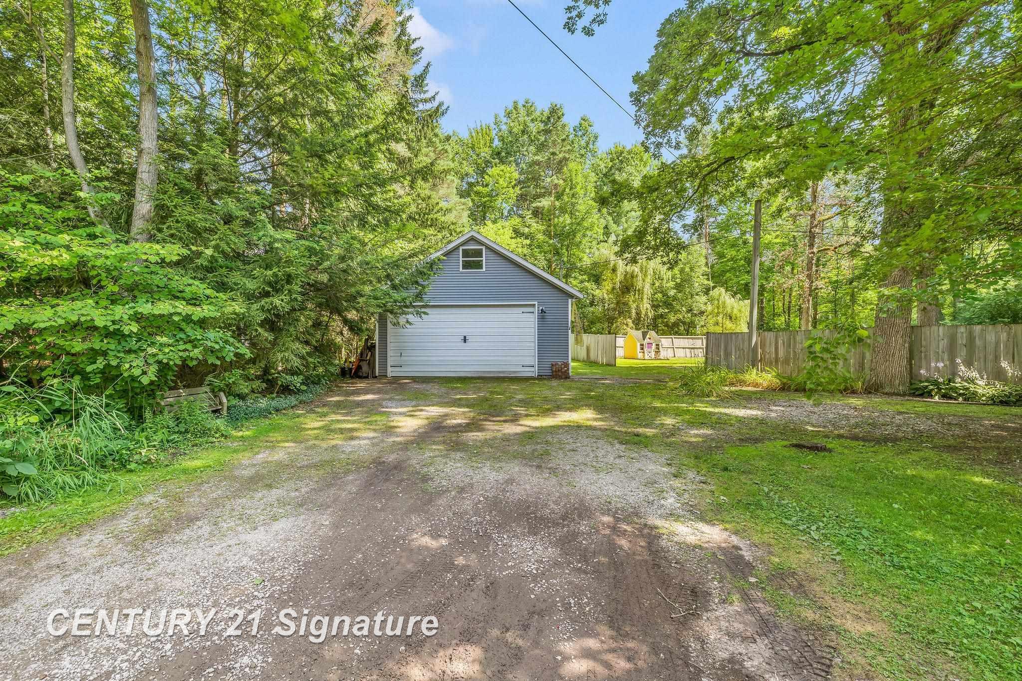 11305 Sarle Road Freeland, MI 48623 - Photo 32 of 56