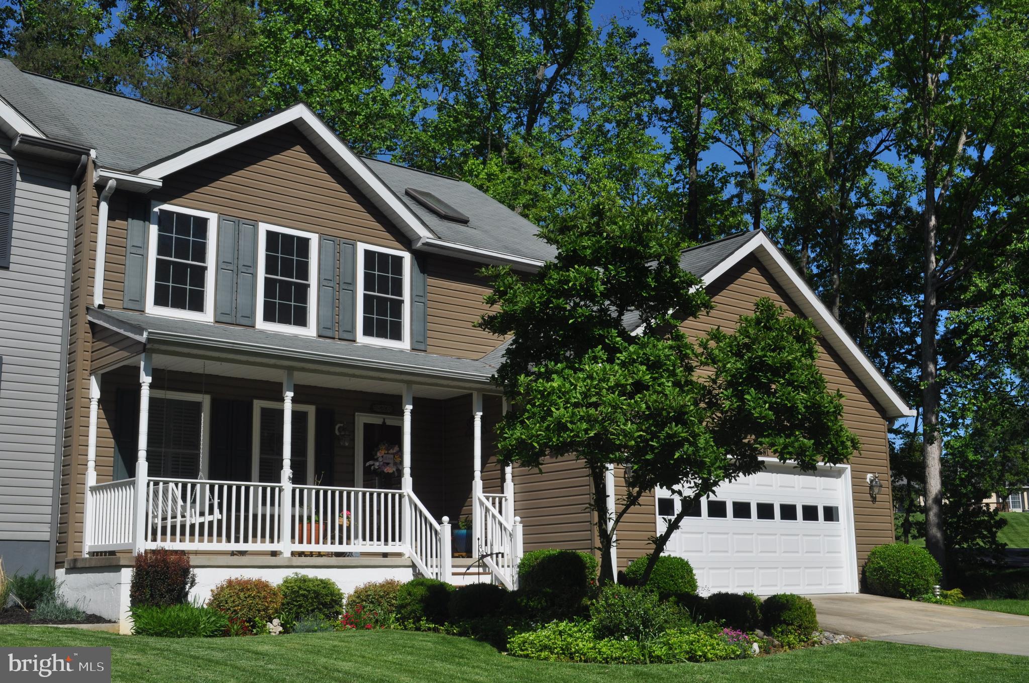 2581 Hidden Cove Road Annapolis, MD 21401 - Photo 3 of 24 Well-maintained and spacious