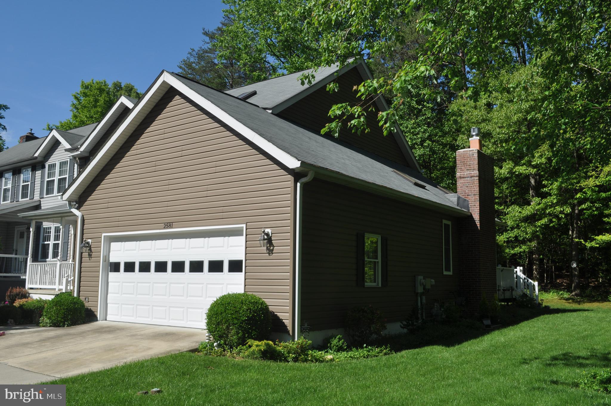 2581 Hidden Cove Road Annapolis, MD 21401 - Photo 5 of 24 2 car garage that opens to mudroom/laundry